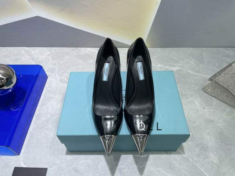 Picture of Prada Shoes _SKUPradasz34-42LL011219060